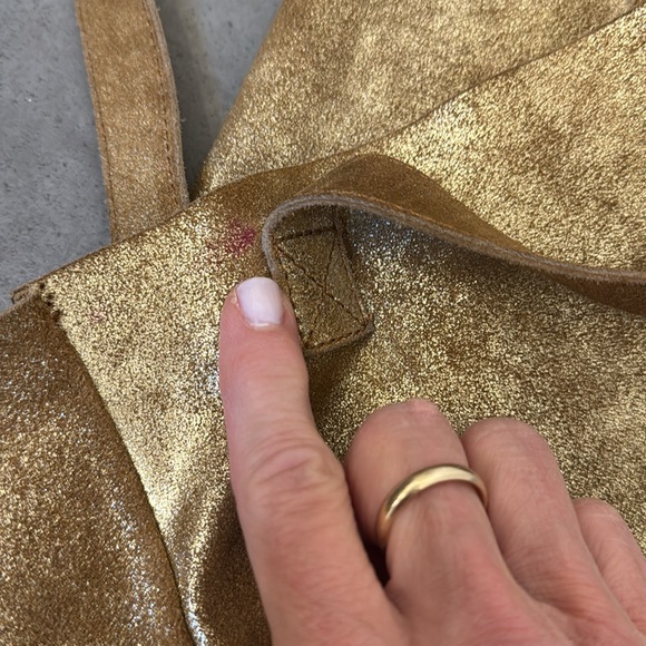 Shiraleah metallic gold leather bag - Picture 6 of 10